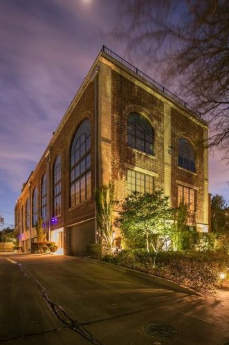 3911 Gilbert Ave, Dallas TX  75219-3805 exterior