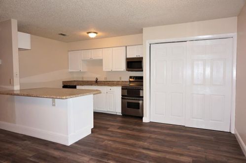 618 Meadowview Dr, Midlothian TX  76063-2161 exterior