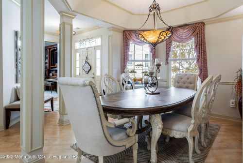 34 Redwood Dr, Tinton Falls NJ  07712-8702 exterior