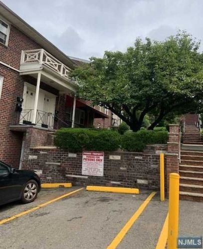 455 Fairview Ave, Fairview, NJ 07022-1800