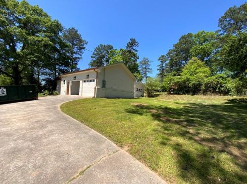 3736 Calmer Cir, Atlanta GA  30344-6011 exterior