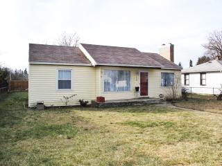 528 Dave Ct, Spokane, WA 99208-1209