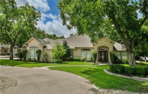 5909 Nutcracker Dr, Granbury TX  76049-4177 exterior