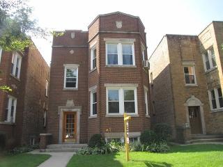 4843 Wright Ter, Skokie, IL 60077-2388