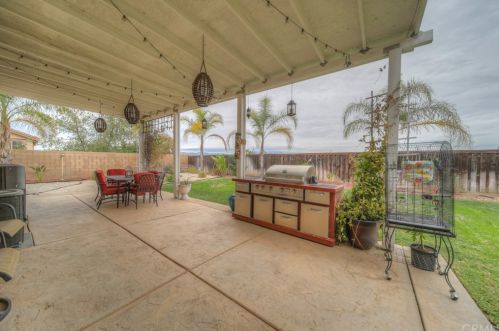 9380 Dauchy Ave, Riverside CA  92508-9213 exterior