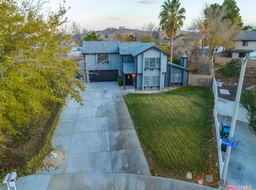 42320 La Gabriella Dr, Lancaster CA  93536-3568 exterior