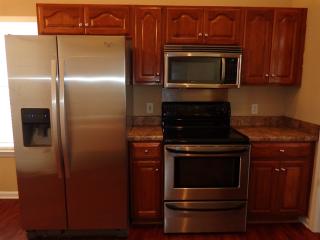 108 Oak Grove Ln, Savannah GA  31419-9825 exterior
