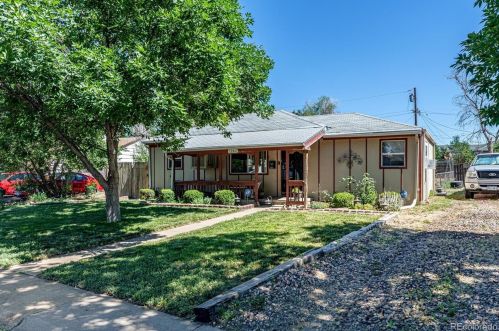 1242 Del Mar Pkwy, Denver, CO 80010-3352