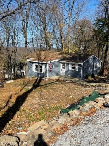3 Lake View Dr, Fredon, NJ 07860-8846