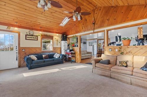 180 Dorothy Dr, Torrington CT  06790-4211 exterior