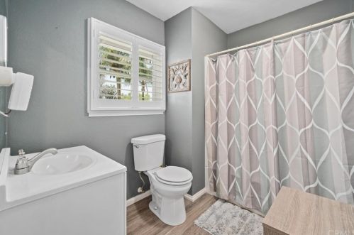 2321 Daventry Rd, Riverside CA  92506-1531 exterior