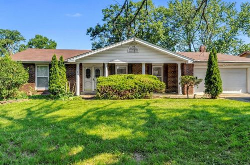 119 Sir Moss Ln, Fenton, MO 63026-6130