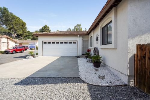 8420 Snow White Dr, El Cajon, CA 92021-2079