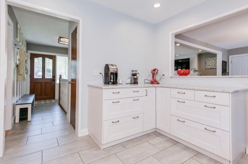 1033 Carlton Dr, Saint Paul MN  55126-8127 exterior
