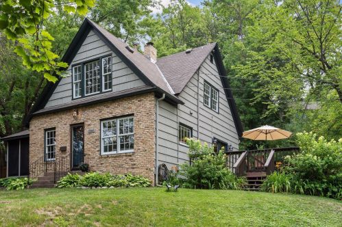 2260 Medicine Lake Blvd, Minneapolis MN  55441-4238 exterior