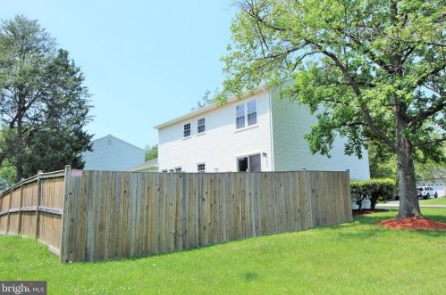1108 Jeff Ryan Dr, Herndon, VA 20170-3656
