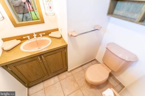 36 Nelson Ridge Rd, Princeton NJ  08540-7436 exterior