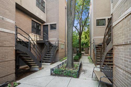 927 Wrightwood Ave, Chicago IL  60614-2303 exterior