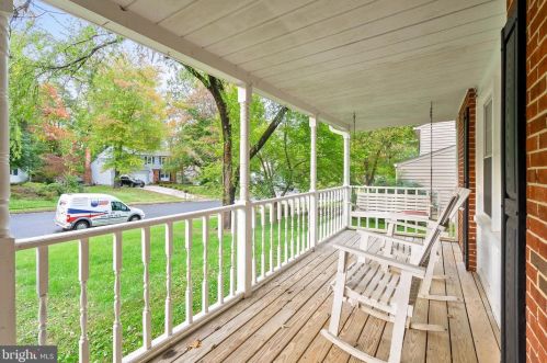 16009 Laconia Cir, Woodbridge, VA 22191-4318