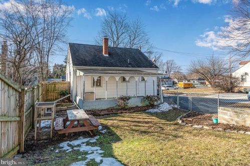 143 Orange St, Carlisle PA 17013-2229 exterior