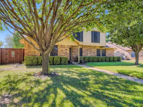 433 Kenya St, Cedar Hill, TX 75104-2884