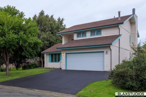 3621 Scammon Bay Cir, Anchorage, AK 99515-2357