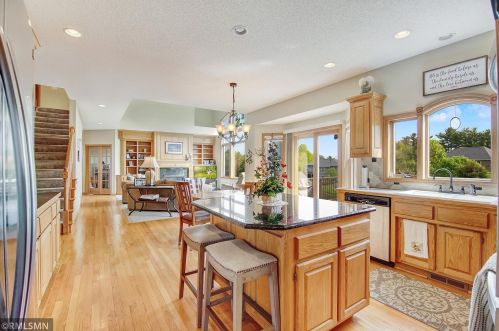 10098 Bridgewater Pkwy, Saint Paul MN  55129-8576 exterior