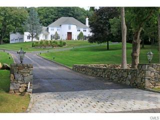 1 Tito Ln, Wilton, CT 06897-1222