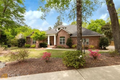 408 Royal Crest Cir, Kathleen, GA 31047-2169