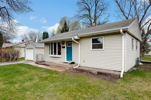 2120 Dorothy Ave, Saint Paul MN  55110-4718 exterior