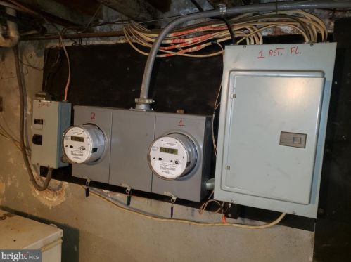 2441 11 St, Philadelphia PA  19133-1414 exterior