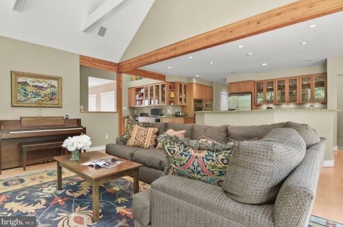 6976 Pindell School Rd, Fulton MD  20759-9712 exterior