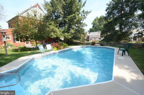 501 Baer Ave, Hanover PA 17331-2703 exterior