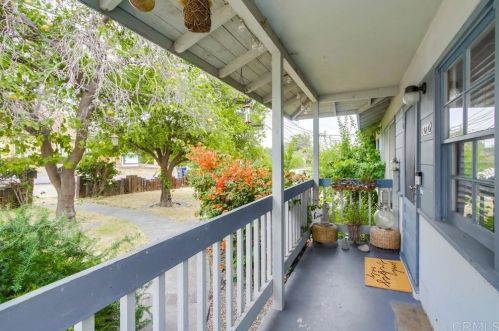 3232 Washington St, Lemon Grove, CA 91945-2529