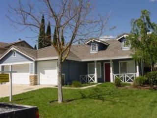 1651 Decarli St, Stockton, CA 95206-5710