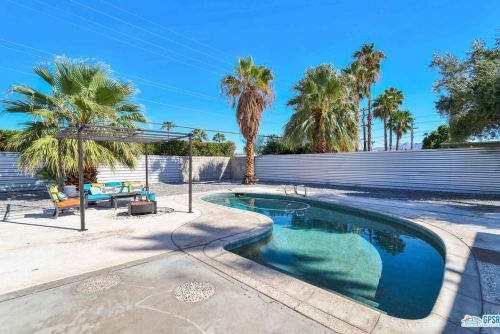 546 Farrell Dr, Palm Springs, CA 92262-6215