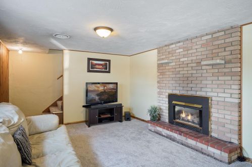 1065 Highview Dr, Saint Paul MN  55112-2417 exterior
