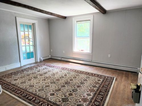 21 Washington Ave, Niantic CT  06357-3211 exterior