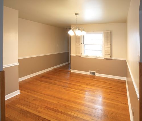 134 Sunnyside Ave, Elmhurst IL  60126-3212 exterior