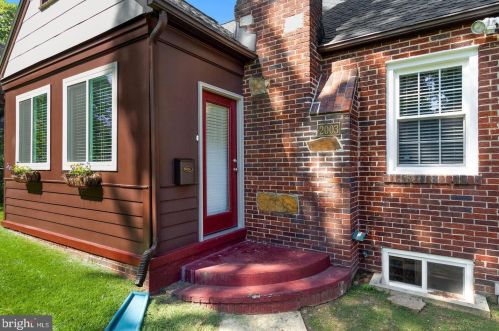 2003 Osborn Dr, Silver Spring MD  20910-1320 exterior