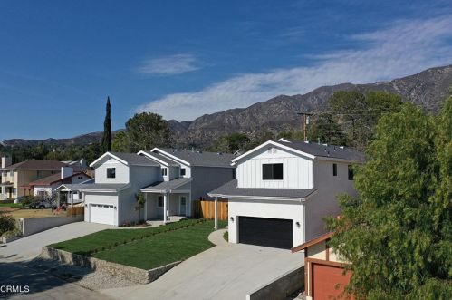 3111 Los Olivos Ln, Glendale, CA 91214-2733