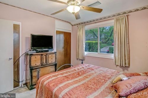 1113 Navahoe Dr, Silver Spring MD 20903-3338 exterior