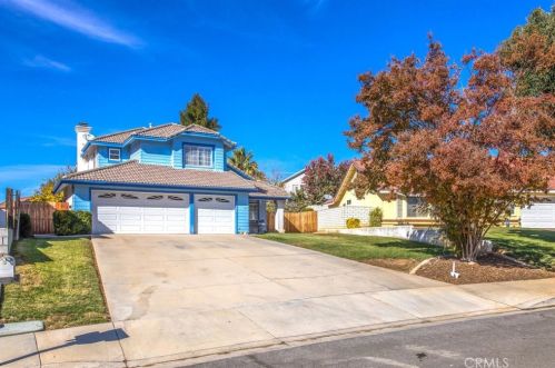 34172 Fairview Dr, Yucaipa, CA 92399-2566