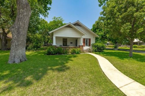 402 Elm St, Georgetown, TX 78626-5650