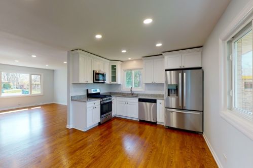 710 Mavis Ln, Addison IL  60101-2574 exterior