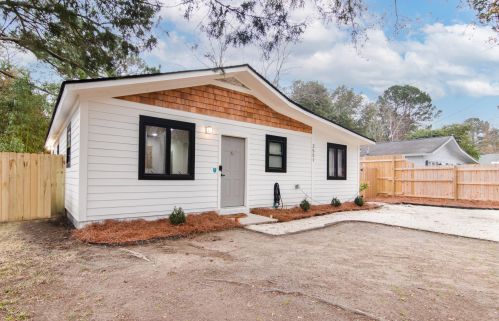 3551 Dunmovin Dr, Johns Island, SC 29455-8421