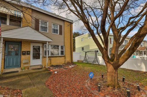 1940 Hall St, Allentown, PA 18103-8520