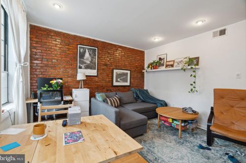 620 19 St, Philadelphia PA  19146-1439 exterior