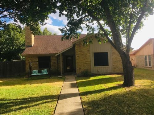 1706 Hartford Dr, Carrollton, TX 75007-2619