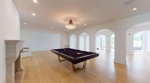 3206 Arden Rd, Atlanta GA  30327-1262 exterior